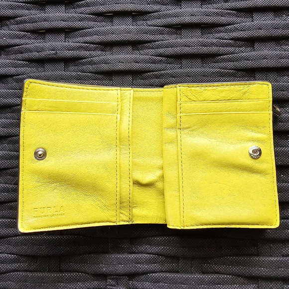 FURLA 💛 Camelia Compact Wallet Canary - Picture 3 of 11